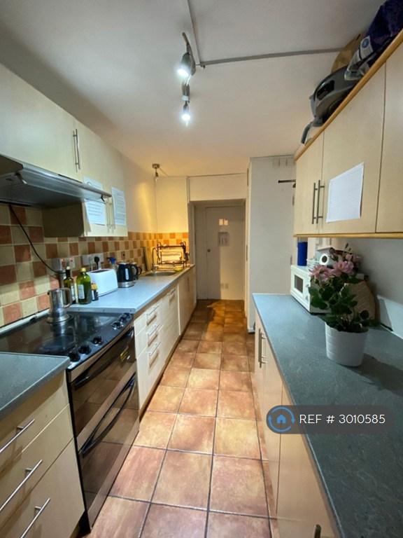 1 bedroom in St Aubins Court, London, N1 (#3010585)