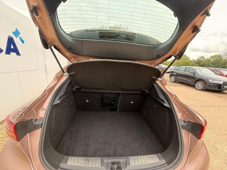 2016 Infiniti Q30 1.5d Premium Tech Euro 6 (s/s) 5dr HATCHBACK Diesel Manual