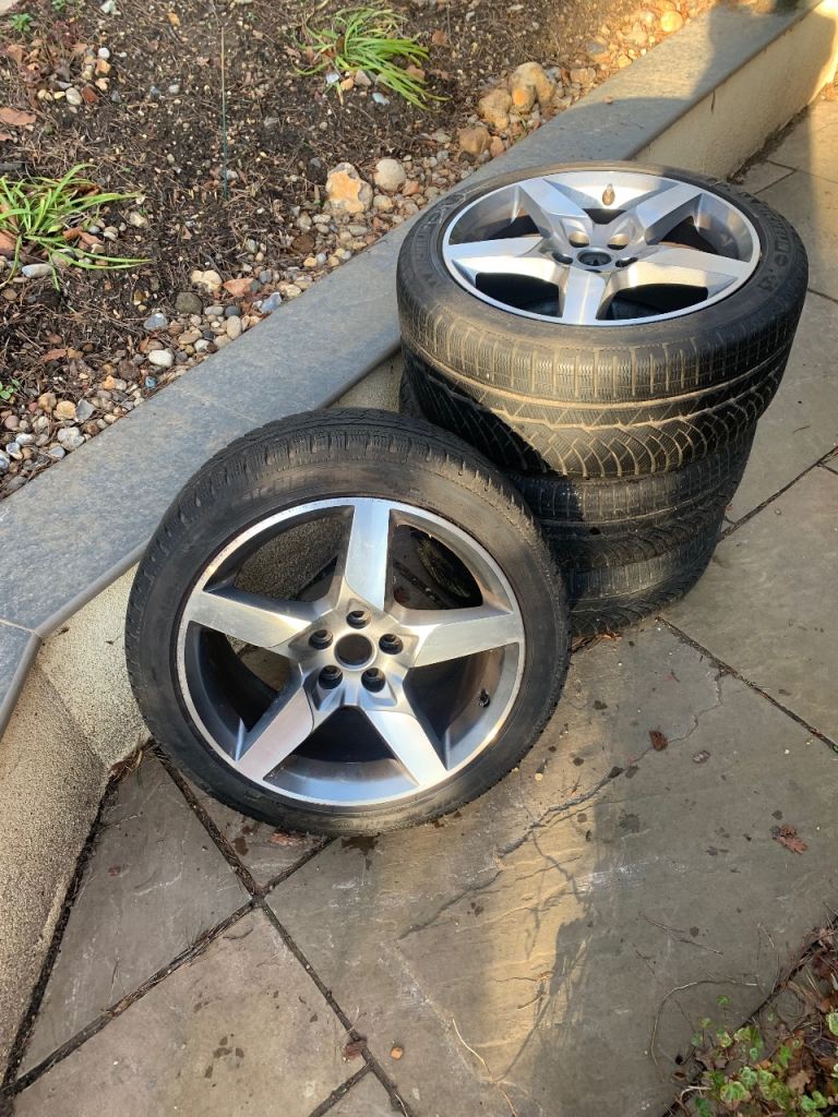 Jaguar XE R Sports - Four 5-spoke alloy wheels with tyres.