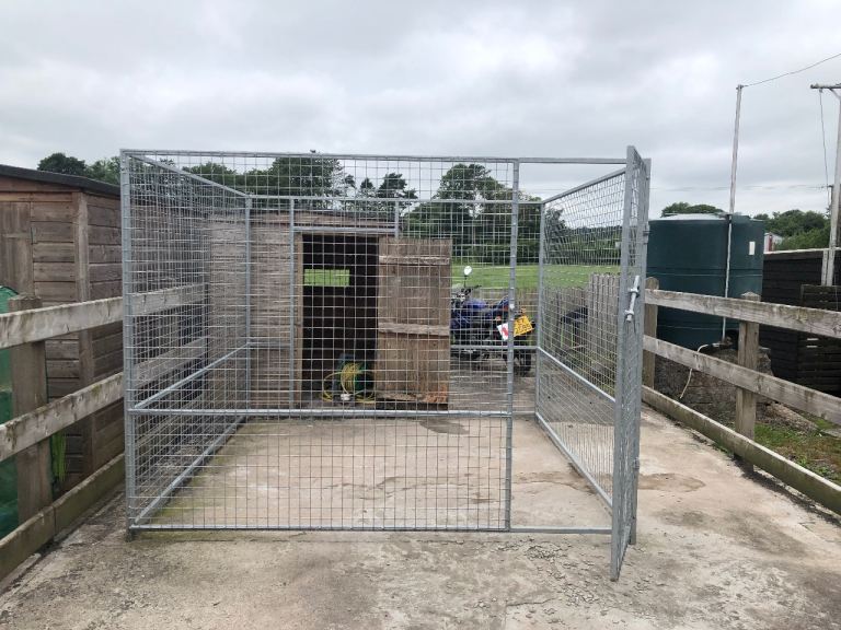 High quality, galvanised steel enclosure