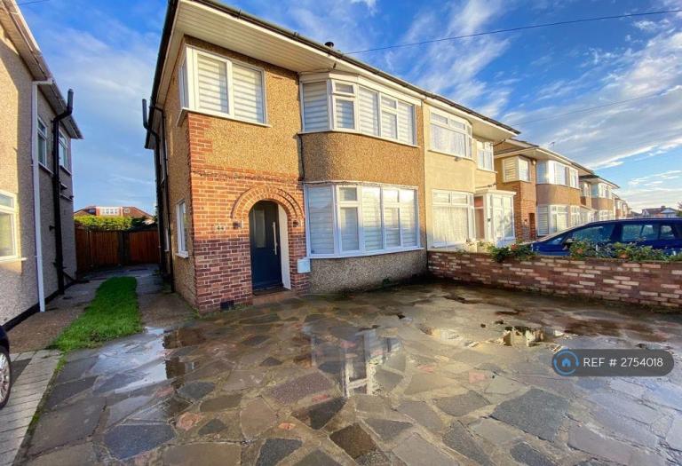 3 bedroom house in Elgin Avenue, Harrow, HA3 (3 bed) (#2754018)