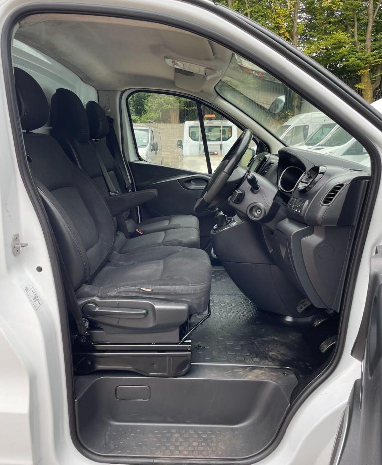 2018 Vauxhall Vivaro 1.6 CDTi 2900 Sportive L1 H1 Euro 6 5dr PANEL VAN Diesel Manual