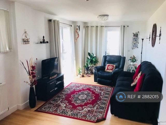 3 bedroom flat in Deganham, London, RM8 (3 bed) (#2882015)