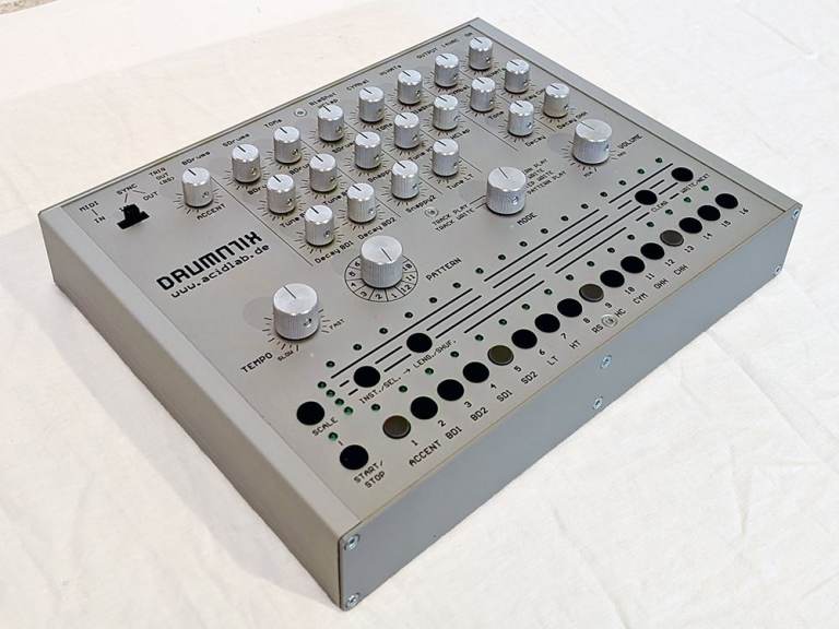 ACIDLAB DRUMATIX ANALOG DRUM MACHINE [w/ UK + EU POWER SUPPLIES]