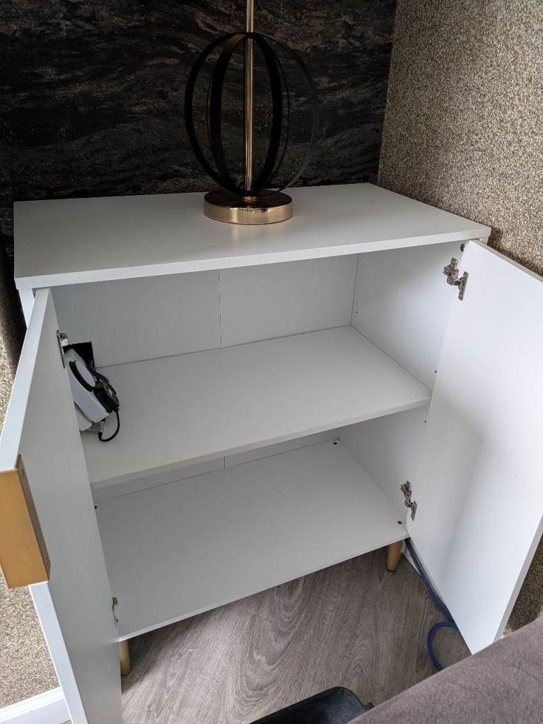 2 White side cabinets