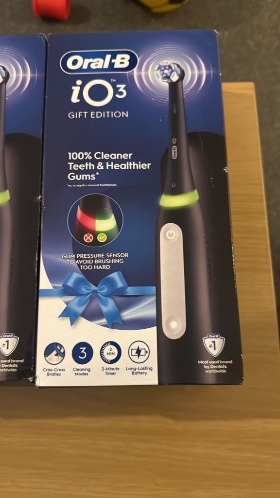 Oral-B iO3 Electric Toothbrush Gift Edition – New