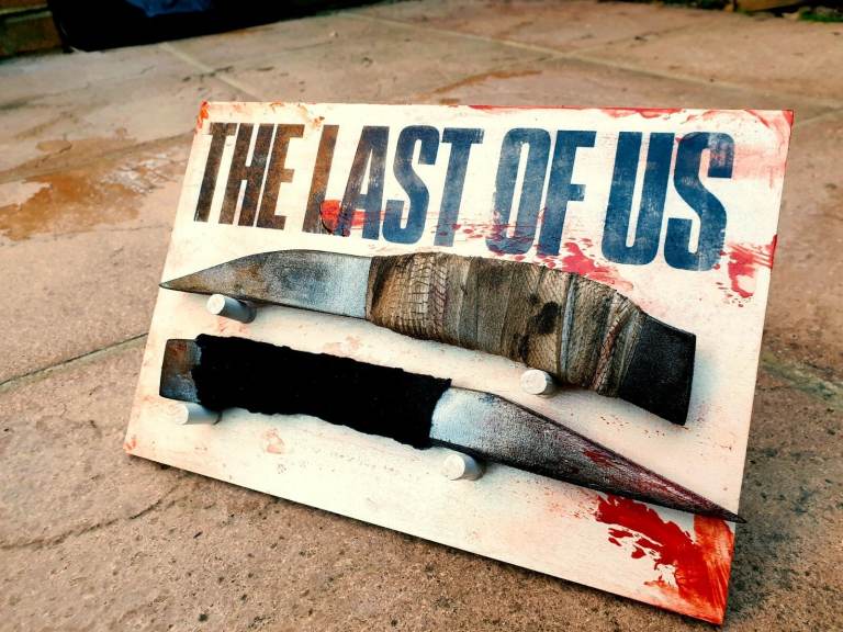 image for The Last of Us Replica Shiv Pair - Safe Wooden Prop w. Display Stand