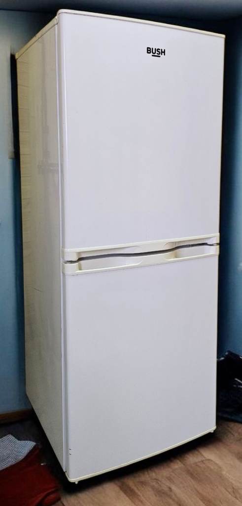 BUSH FRIDGE FREEZER EXCELLENT WORKING ORDER 