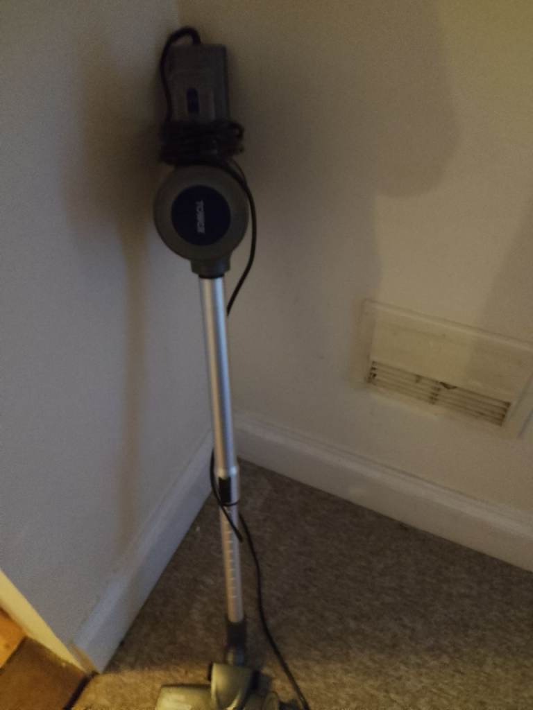 Stick Vacuum Cleaner- Tower brand. Does not come with box