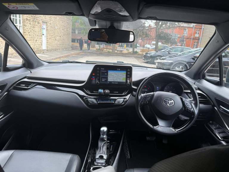2020 Toyota C-HR 1.8 VVTi Hybrid Excel | Top Spec | Stunning Pearl White