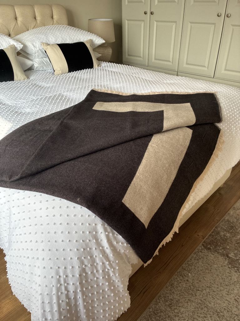 Kelly hoppen throw