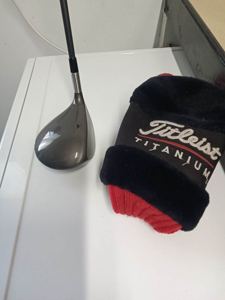 Titleist titanium driver.