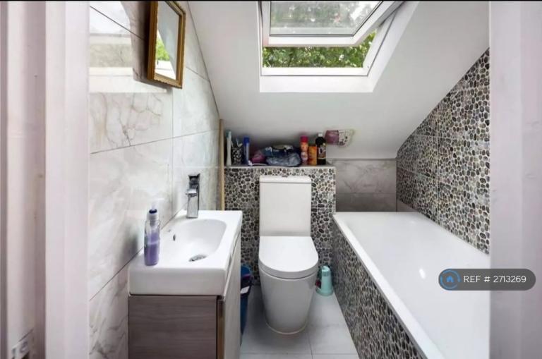 6 bedroom house in Neville Road, London, E7 (6 bed) (#2713269)