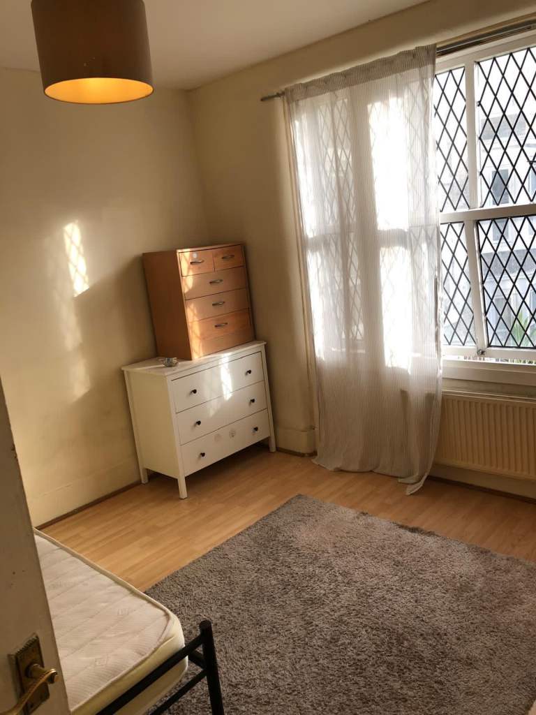 Double Room Available Elephant & Castle Suits Professionals 