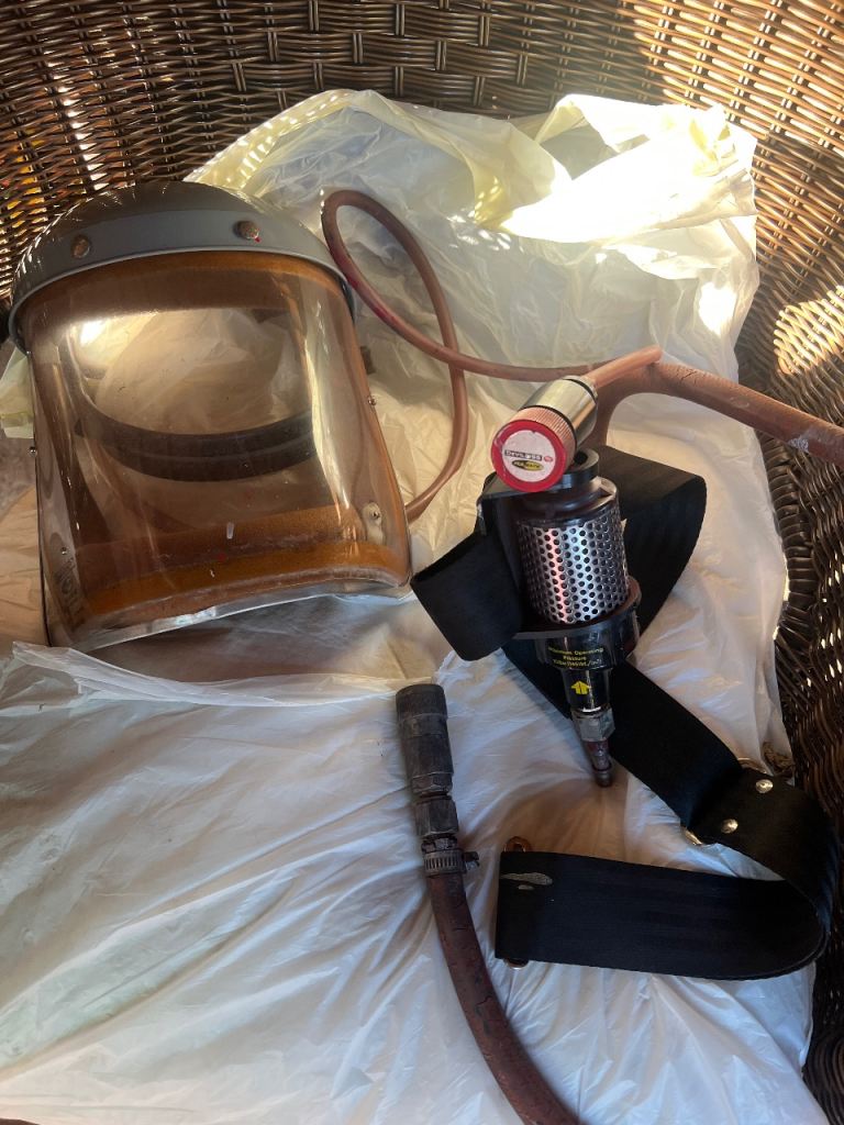 Air fed car spray belt 