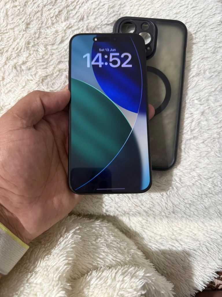 iPhone 15 Pro Max 512gb is in Good Condition 