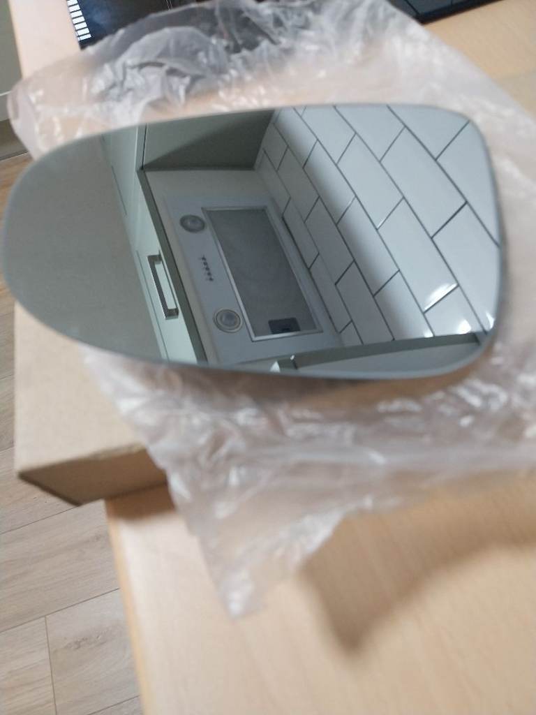 Vw golf door mirror glass