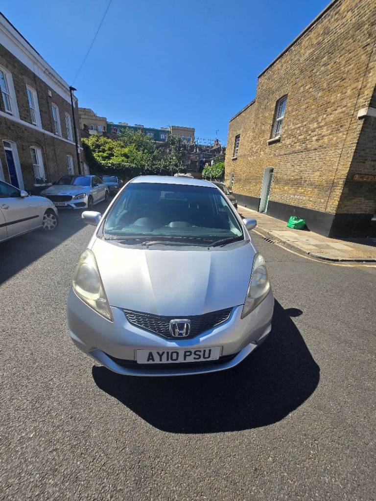 Honda jazz / fit 2010 auto 5 doors