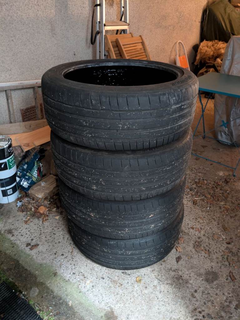 4 x Hankook Ventus S1 Evo 3 EV Tyres