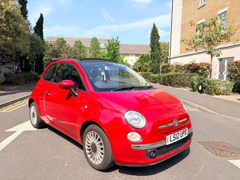 FIAT 500c ONLY 4500OMILES AUTOMATIC CONVERTABLE 1 OWNER