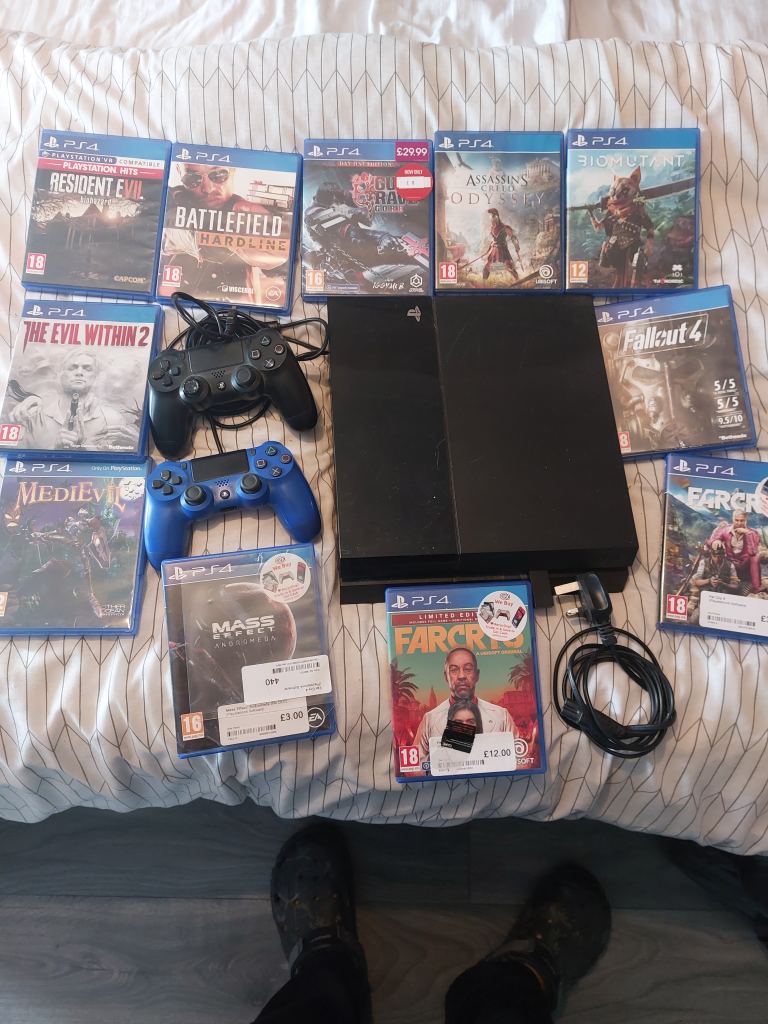 Ps4 with games