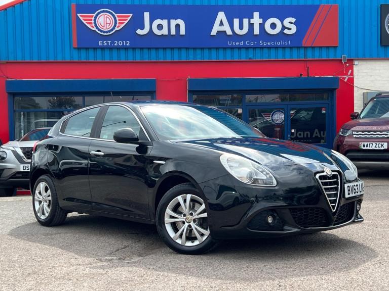  Alfa Romeo Giulietta 2.0 JTDM-2 Lusso Euro 5 (s/s) 5dr Diesel Manual