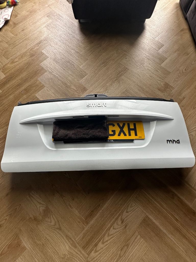 Smart four four two bootlid