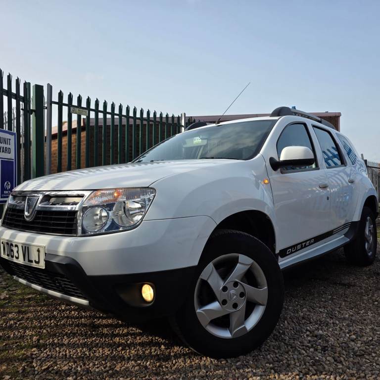 DACIA DUSTER MK1 LAUREATE EDITION  1.5 DIESEL 110 BHP  YEAR 2013 LONG MOT&FULL HISTORY SERVICE