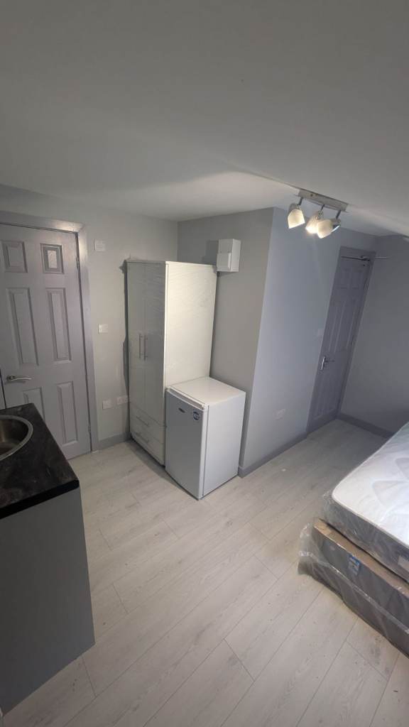 DSS ACCEPTED - Studio Flat Available in Ruby Court, 3 - 5, Knightland Road, London, E5