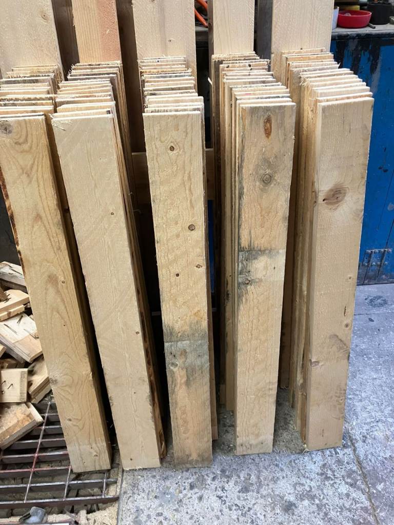 WOOD Pallet Slats (X50 Off) £1 EACH Ideal Fence / Garden Project (Feel Free to View)