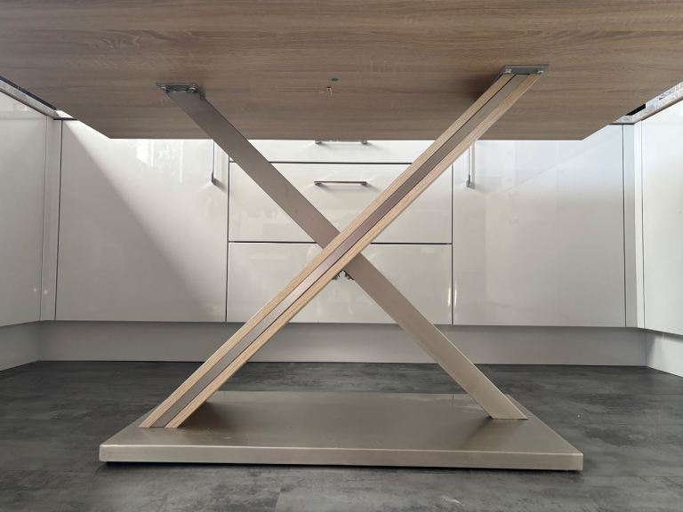 Dining room table