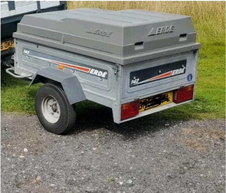 Erde 142 Trailer 