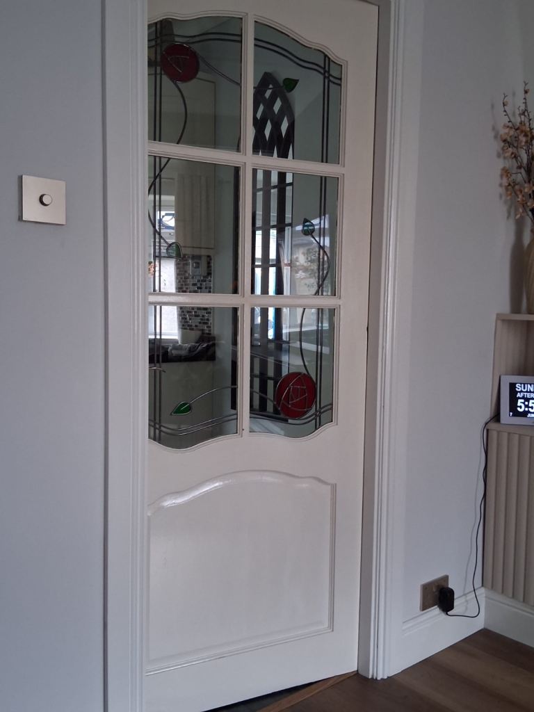 2 Internal Wood Door with Stained Glass Panels – White