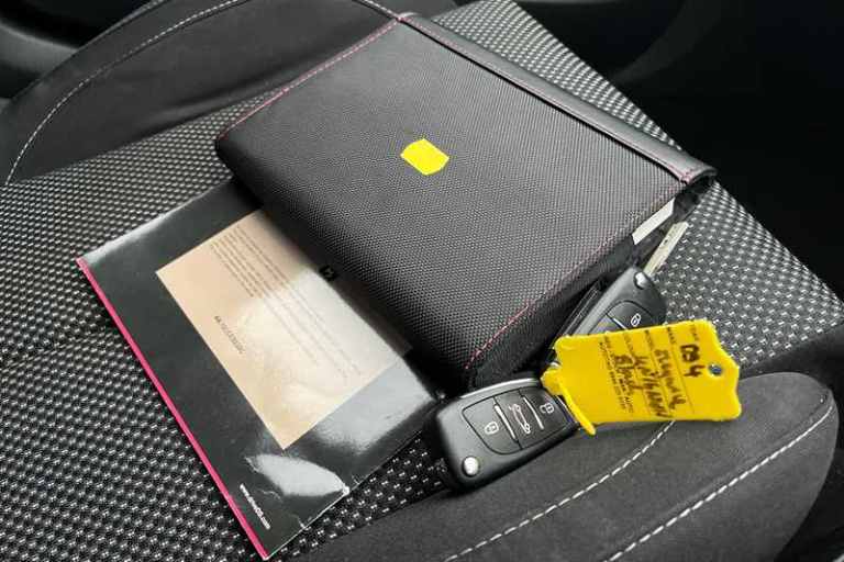 2016 DS Automobiles DS 4 1.6 BlueHDi Elegance Hatchback 5dr Diesel Manual Euro 6 (s/s) (120 ps) H...