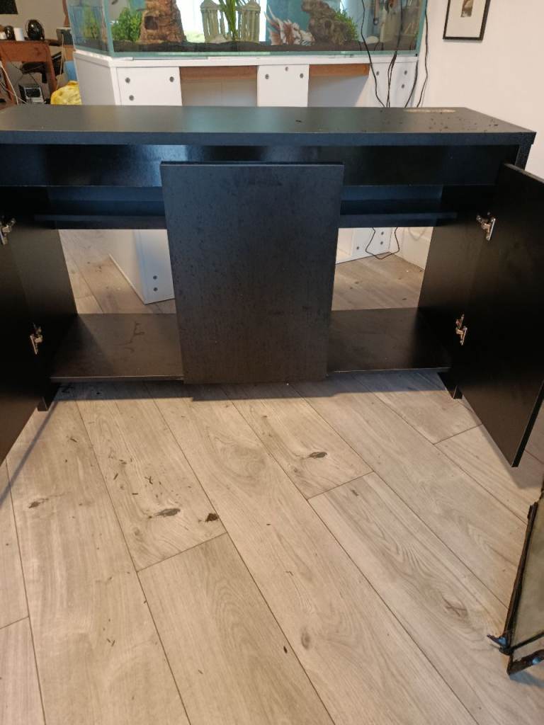 Aquarium cabinet