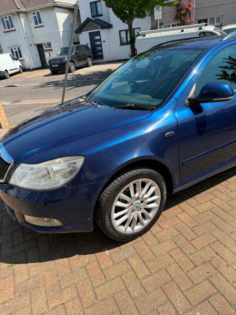 Skoda, OCTAVIA, Estate, 2010, Semi-Auto, 1968 (cc), 5 doors