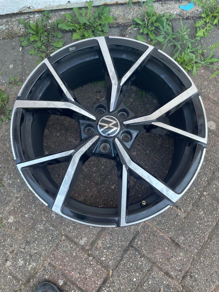Golf alloys 