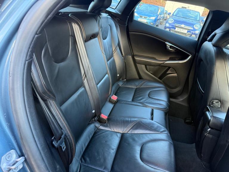 2013 Volvo V40 D2 Cross Country Lux 5dr HATCHBACK Diesel Manual