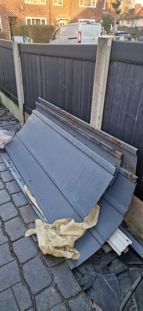 Metal shed 5x4.possible delivery