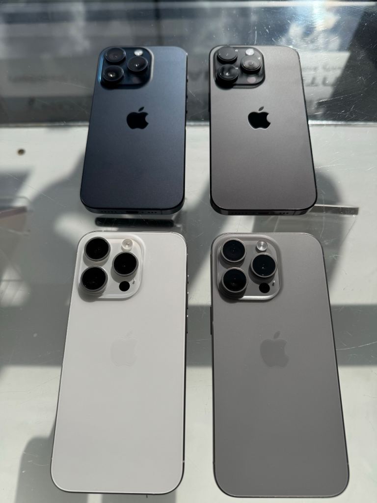 Apple iPhone 15 pro max unlocked receipt and warranty 