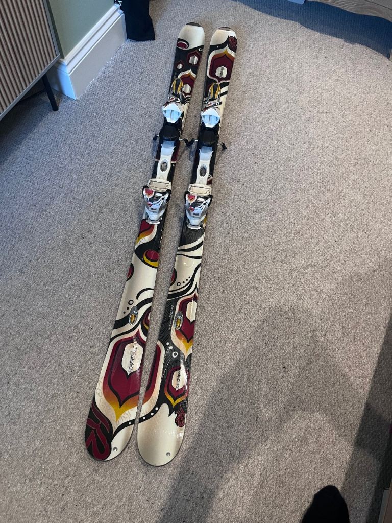 K2 Burnin Luv skis 149cm
