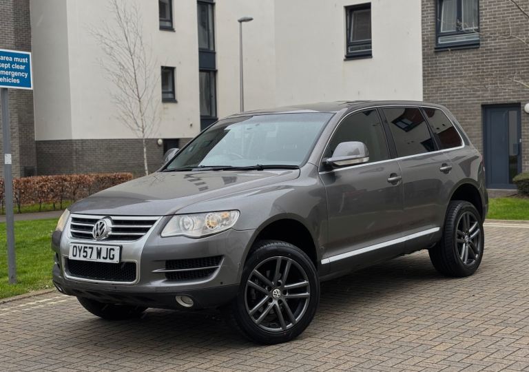 Automatic Vw Touareg 2.5 TDI Sport Edition Great car