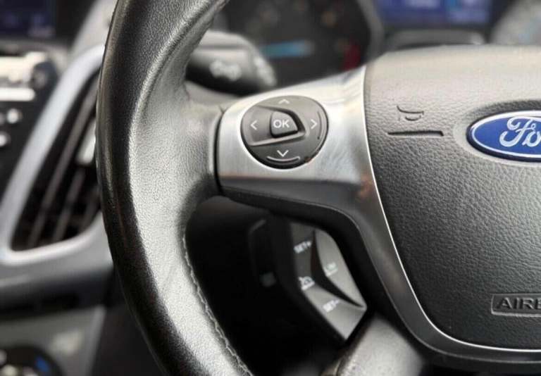 2014 Ford Focus 1.6 TDCi 115 Titanium Navigator 5dr HATCHBACK DIESEL Manual