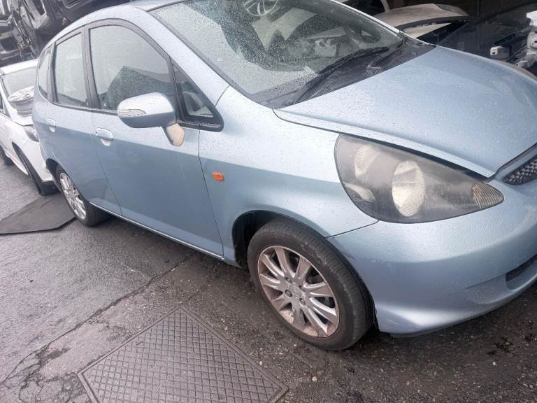 Breaking spare parts honda jazz 
