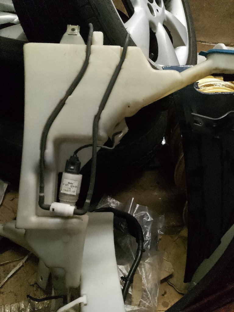 MINI R50 R52 R53 WINDSCREEN OR HEADLAMP WASHER BOTTLES