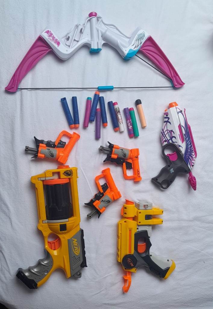 Nerf gun bundle 6 guns & 1 x crossbow