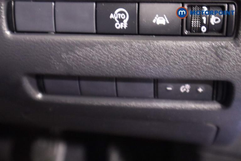 2022 Nissan Qashqai 1.3 DiG-T MH N-Connecta 5dr SUV Petrol Manual