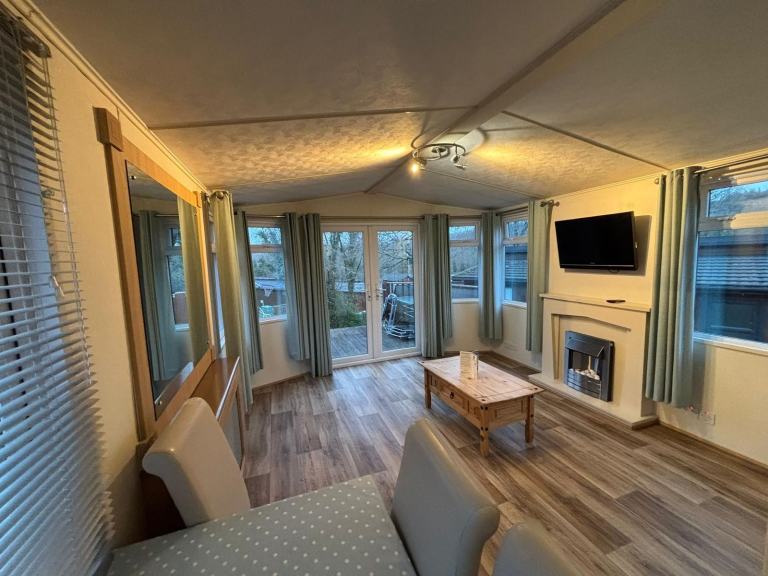 2007 BRENTMERE HEADLAND 37X12 • 2 BED LODGE • ANNEX