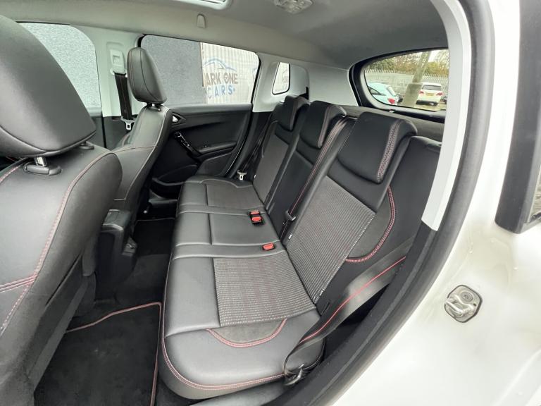 PEUGEOT 2008 1.6 BlueHDi GT Line 2017