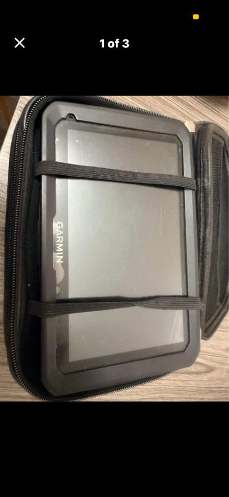 Garmin GPS Truck Sat Nav with Case and Accessories